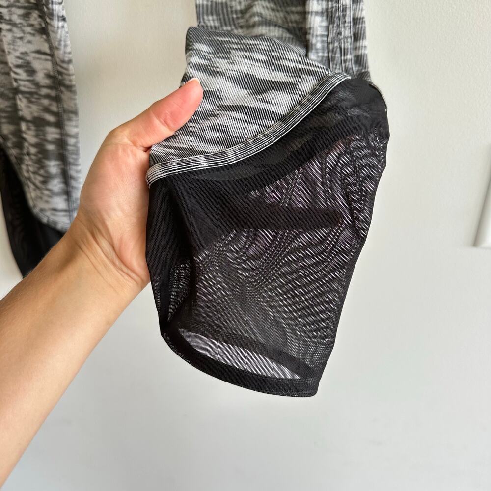 Lululemon Beat The Heat Tight Mesh Leggings Gray Jacquard 8 - Picture 4 of 11